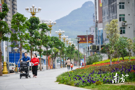 街頭一景。曾亮超 攝