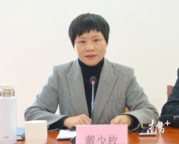 戴少枚強(qiáng)調(diào)，要提高食品安全工作水平，保障人民群眾“舌尖”上的安全。張曉欣 攝