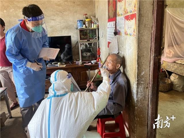 組織力量入戶檢測(cè)，全力推進(jìn)“應(yīng)檢盡檢”。