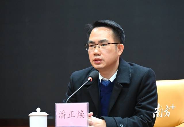 連州市委書記潘正煥就落實(shí)好今年工作目標(biāo)任務(wù)進(jìn)行部署。黃津 攝